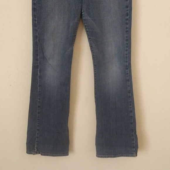 Lucky Brand Sweet N Low, Size 8/29, Well-Loved and Worn In - Picture 6 of 11